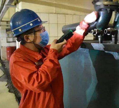 鋼城先鋒 機械設備的保健醫生與保健器械